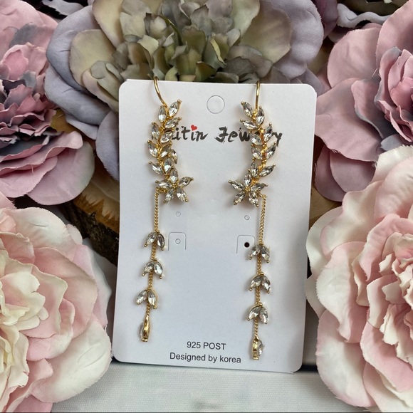 Gold Crystal Flower Ear Cuff Dangle Earring - Picture 6 of 11